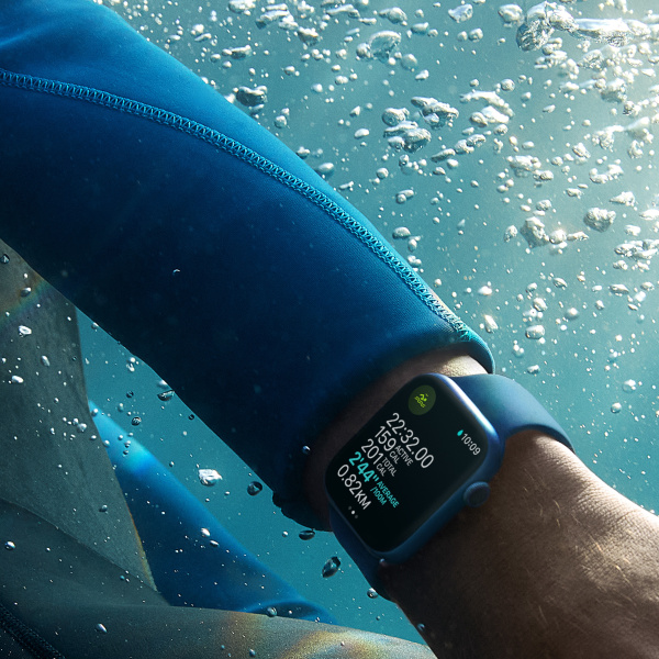 Apple Watch Series 7 45 мм (сияющая звезда/сияющая звезда спортивный) (MKN63)
